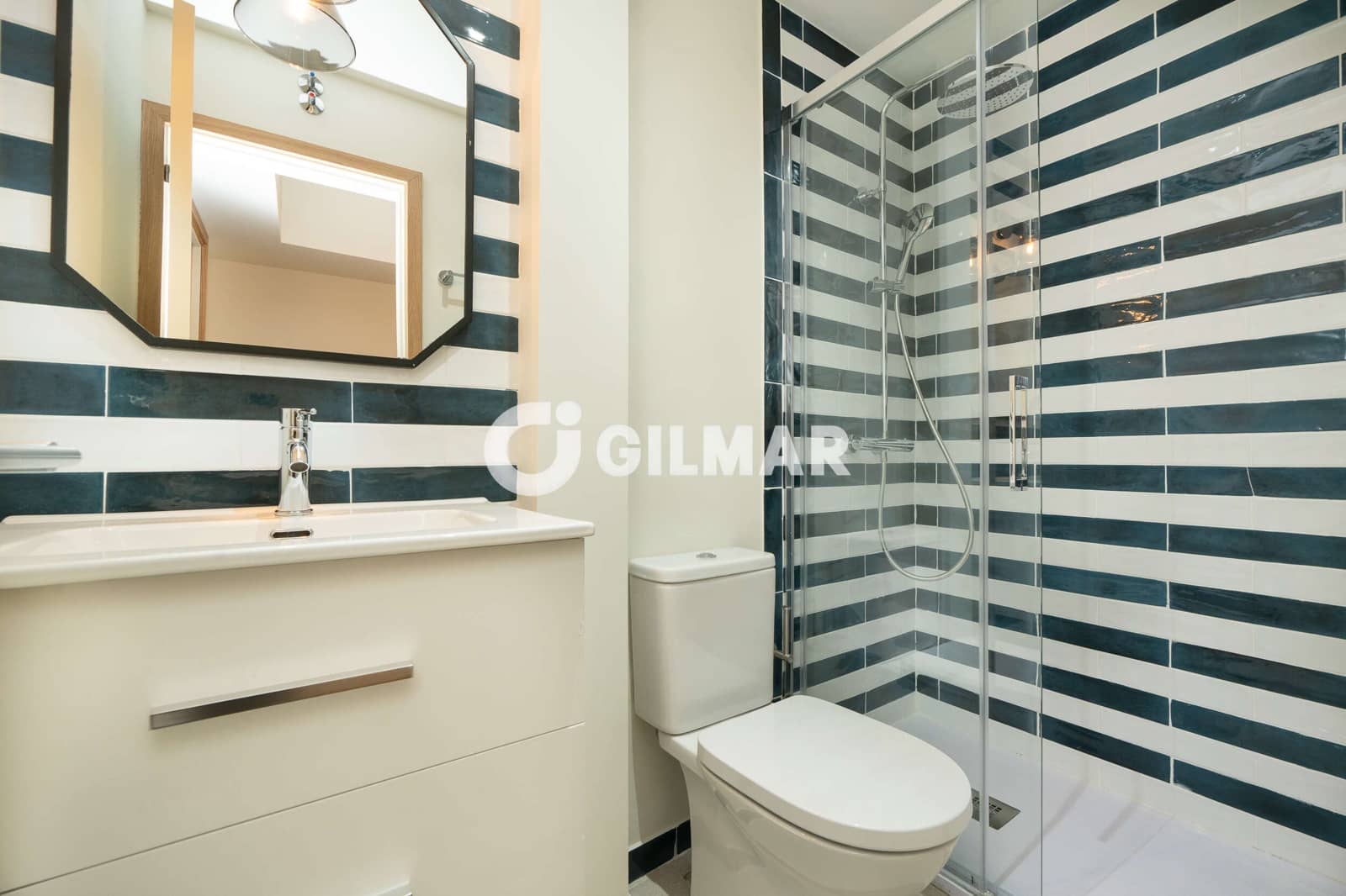 Piso de 3 habitaciones en Madrid ciudad en venta - 580.000 € (Ref: 9892984)