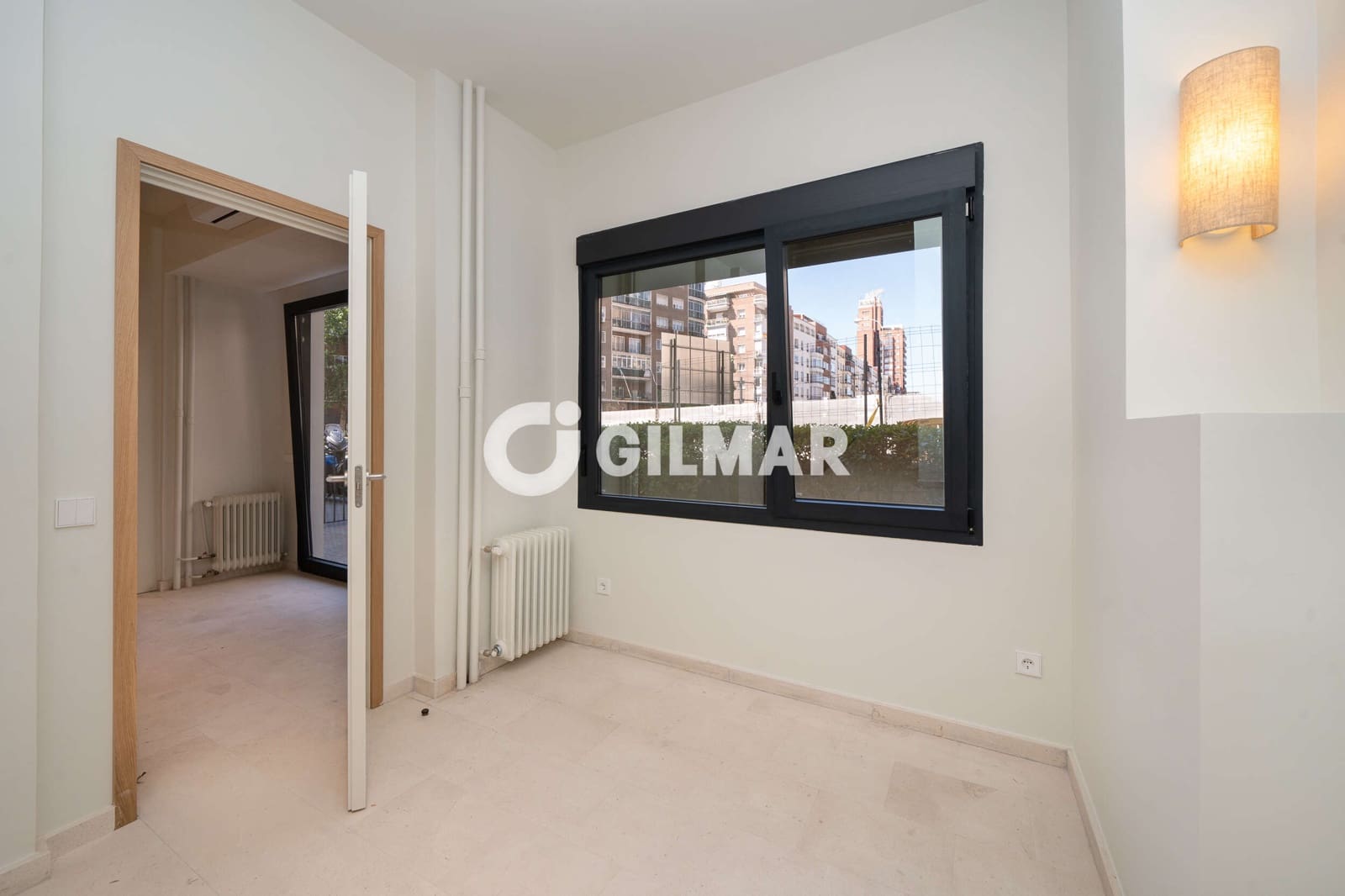 Piso de 3 habitaciones en Madrid ciudad en venta - 580.000 € (Ref: 9892984)