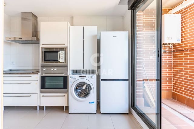 2 sovrum Takvåning till salu i Mirasierra, Madrid stad med pool garage - 715 000 € (Ref: 9893249)