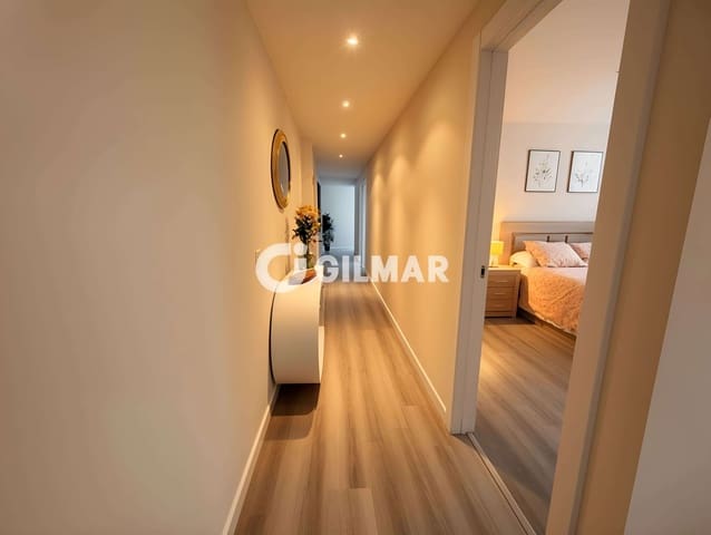 3 makuuhuone Asunto myytävänä paikassa Los Cristianos, Arona mukana uima-altaan - 339 000 € (Ref: 9895381)