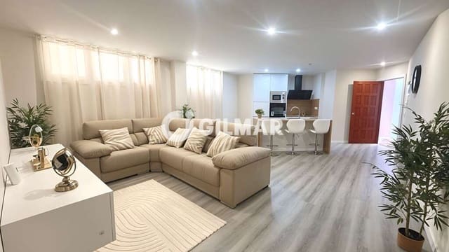 3 soveværelse Lejlighed til salg i Los Cristianos, Arona med swimmingpool - € 339.000 (Ref: 9895381)