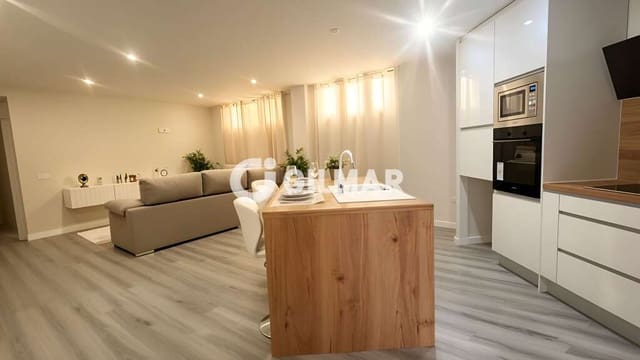 3 soveværelse Lejlighed til salg i Los Cristianos, Arona med swimmingpool - € 339.000 (Ref: 9895381)