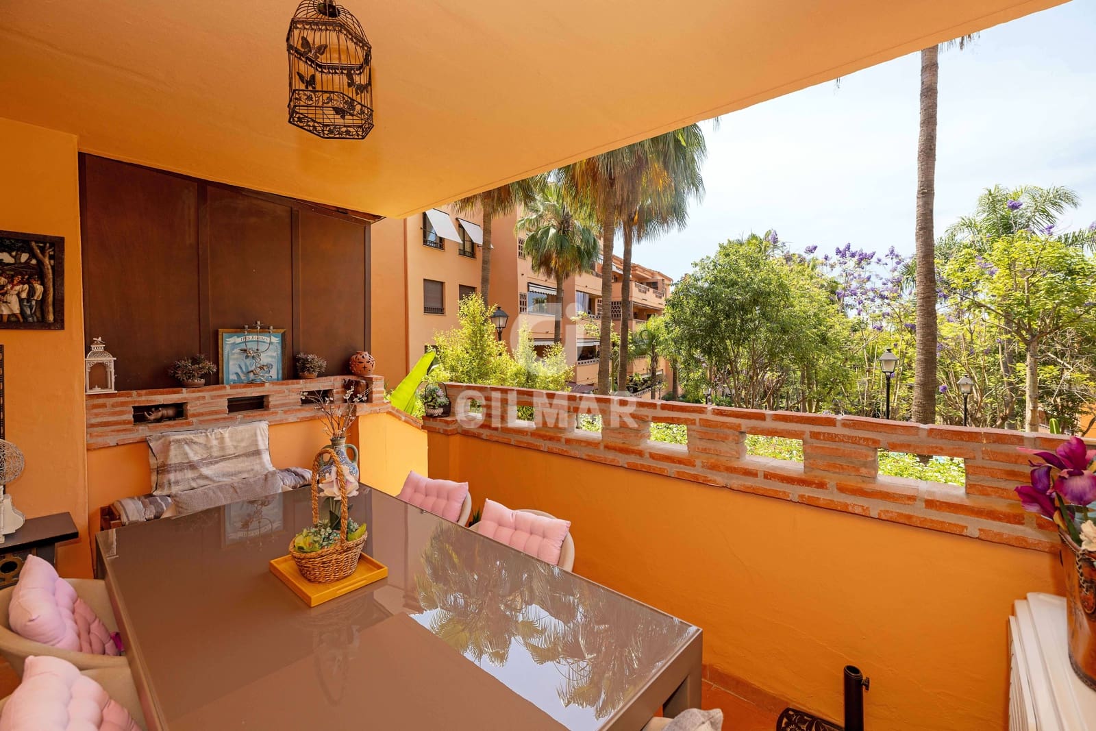 2 bedroom Flat for sale in Golden Mile with pool garage - € 639,000 (Ref: 9895765)