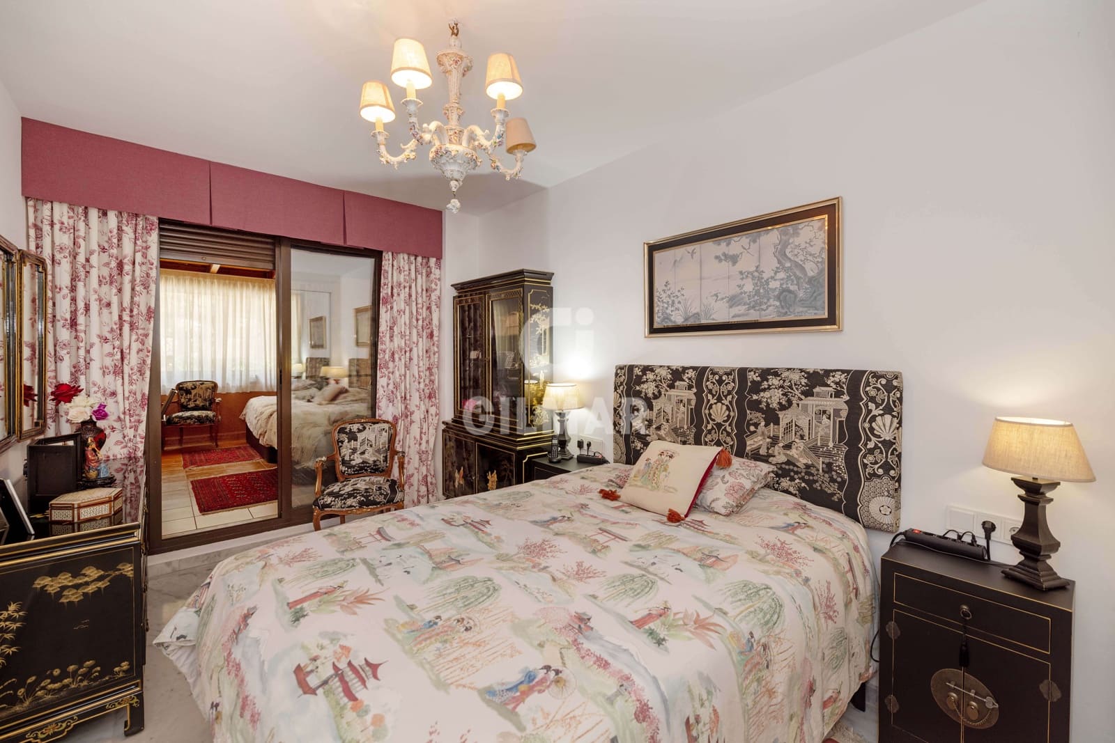 2 bedroom Flat for sale in Golden Mile with pool garage - € 639,000 (Ref: 9895765)