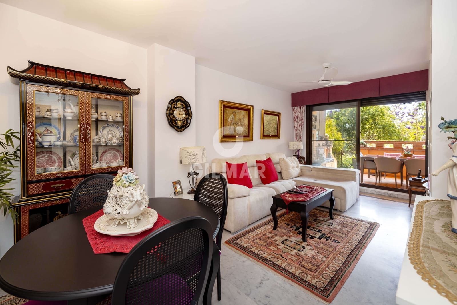 2 bedroom Flat for sale in Golden Mile with pool garage - € 639,000 (Ref: 9895765)