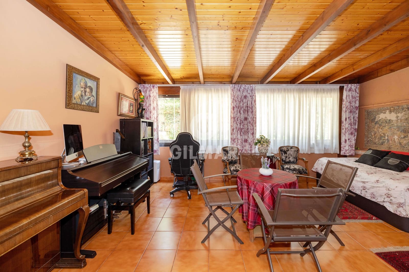 2 bedroom Flat for sale in Golden Mile with pool garage - € 639,000 (Ref: 9895765)