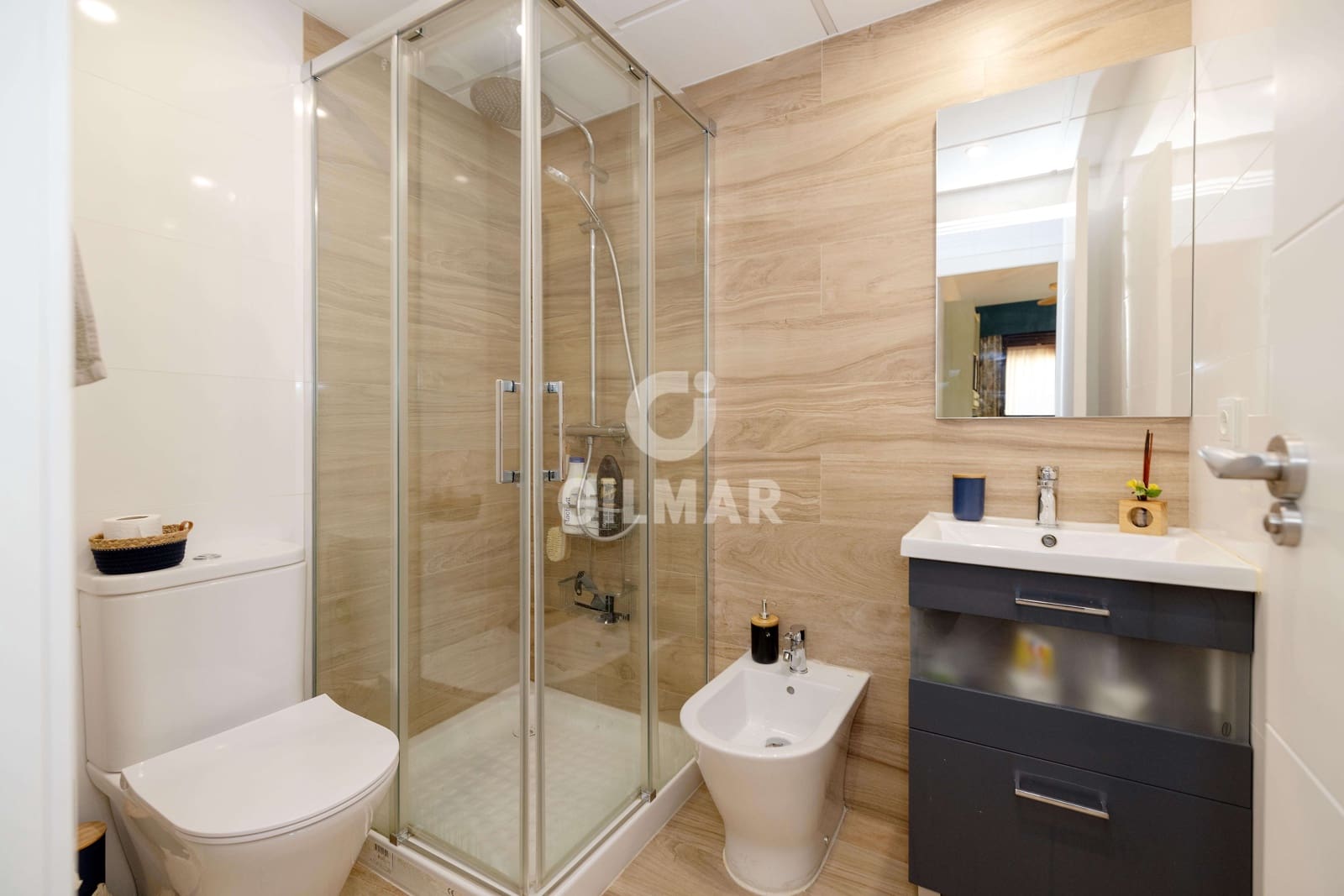 2 bedroom Flat for sale in Golden Mile with pool garage - € 639,000 (Ref: 9895765)
