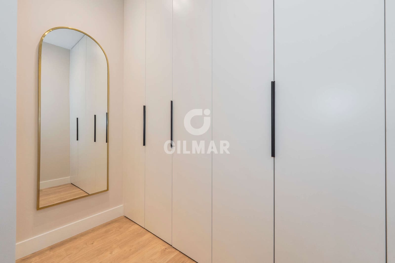 4 makuuhuone Asunto myytävänä paikassa Madrid kaupunki - 1 729 000 € (Ref: 9898559)
