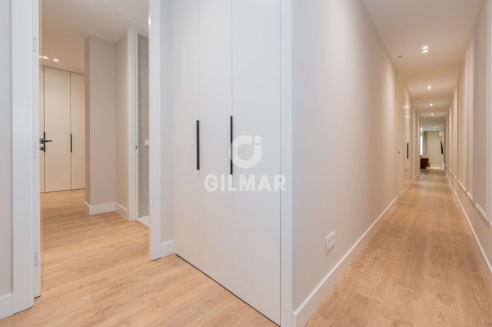 4 makuuhuone Asunto myytävänä paikassa Madrid kaupunki - 1 729 000 € (Ref: 9898559)