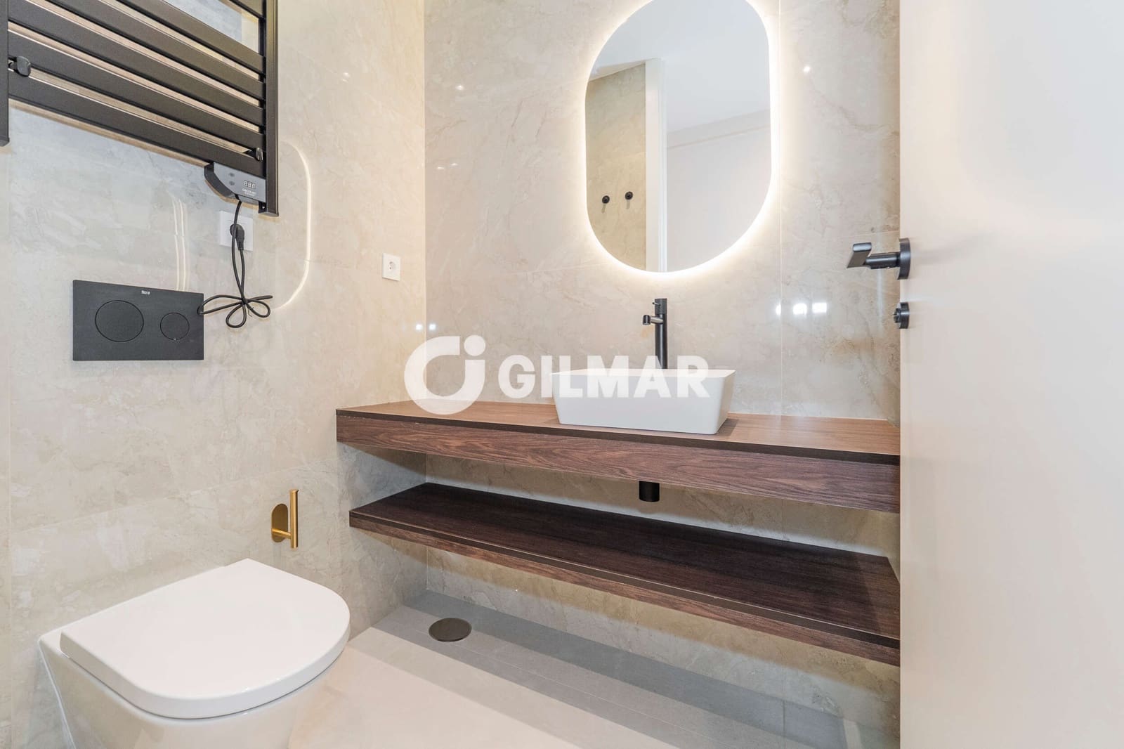 4 soveværelse Lejlighed til salg i Madrid by - € 1.729.000 (Ref: 9898559)