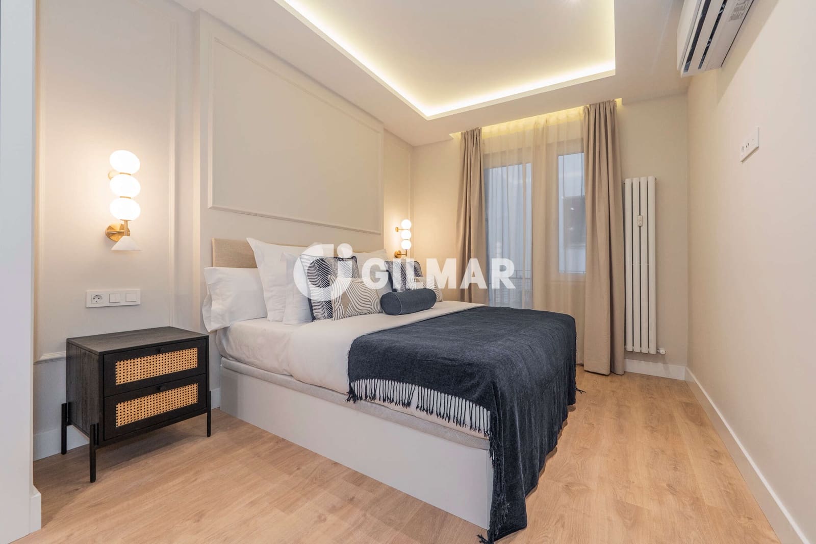 4 soveværelse Lejlighed til salg i Madrid by - € 1.729.000 (Ref: 9898559)