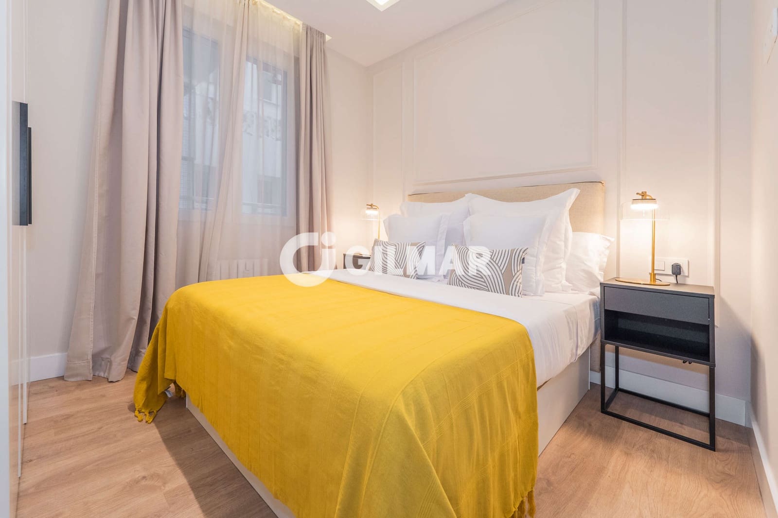 4 soveværelse Lejlighed til salg i Madrid by - € 1.729.000 (Ref: 9898559)