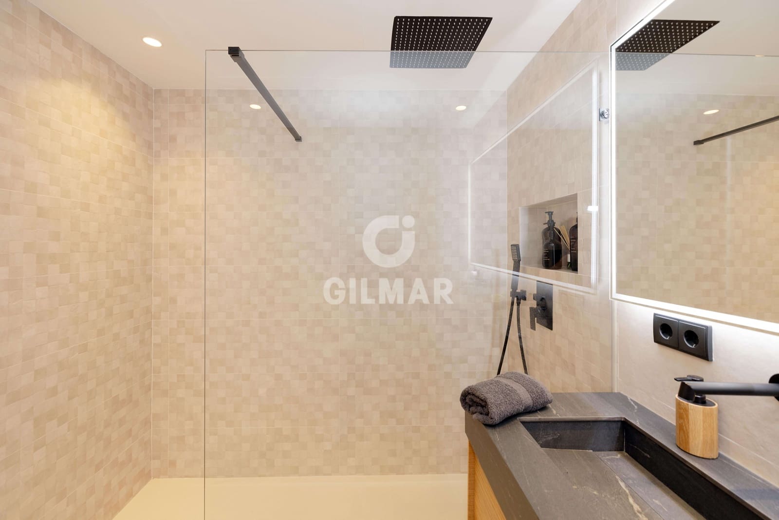 3 Zimmer Penthouse zu verkaufen in Marbella mit Garage - 1.350.000 € (Ref: 9899844)