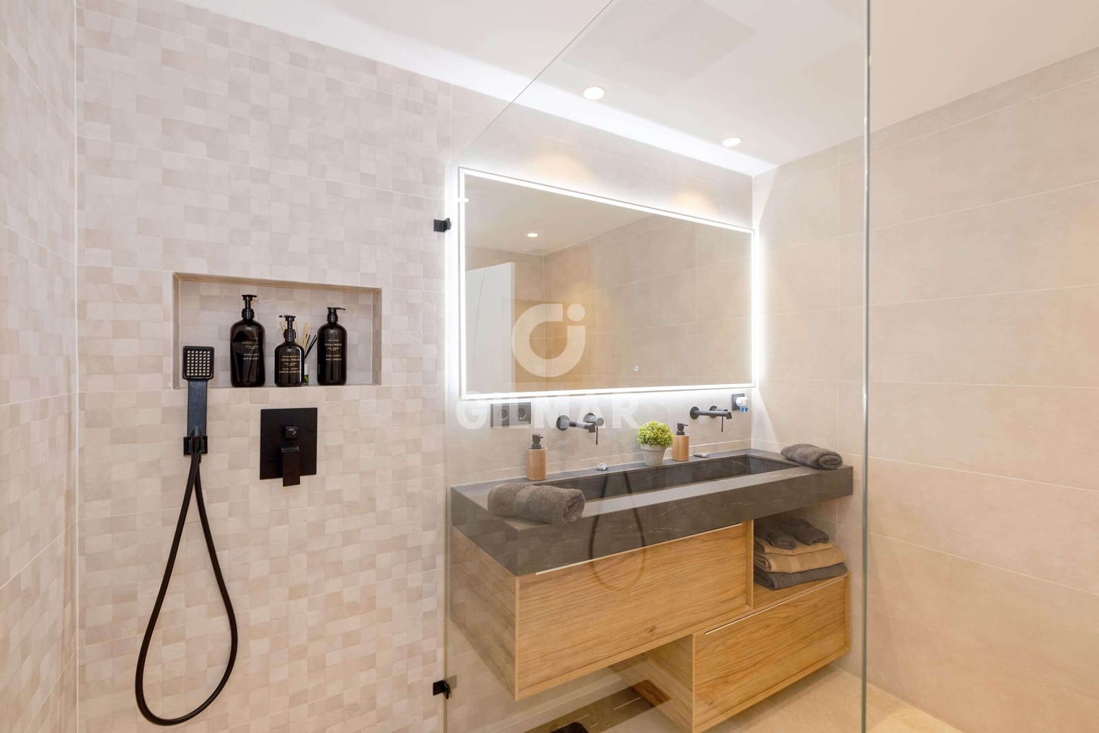 3 Zimmer Penthouse zu verkaufen in Marbella mit Garage - 1.350.000 € (Ref: 9899844)