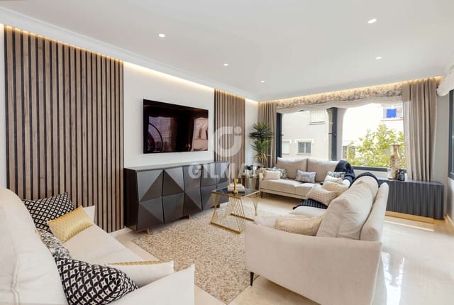 3 Zimmer Penthouse zu verkaufen in Marbella Centro, Marbella mit Garage - 1.350.000 € (Ref: 9899844)