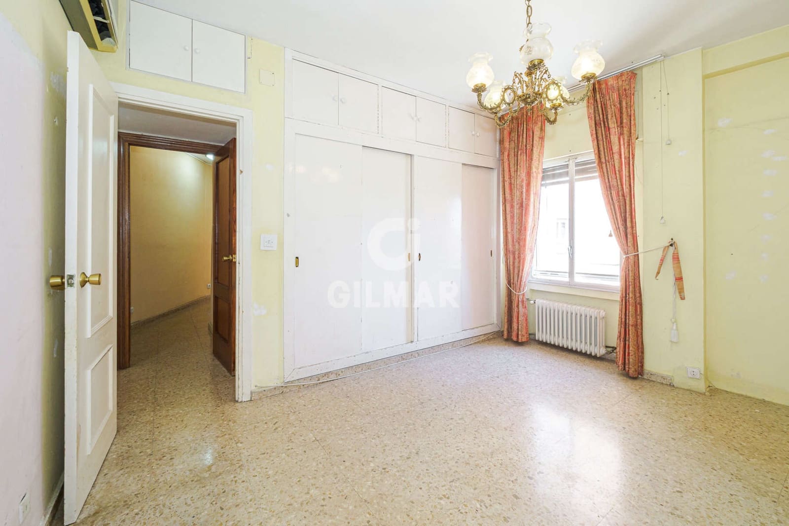 5 bedroom Flat for sale in Seville city - € 596,000 (Ref: 9906690)
