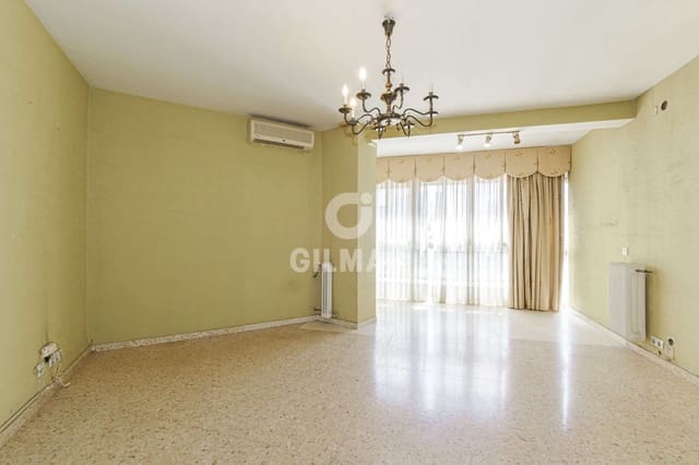 5 bedroom Flat for sale in El Porvenir, Seville city - € 596,000 (Ref: 9906690)