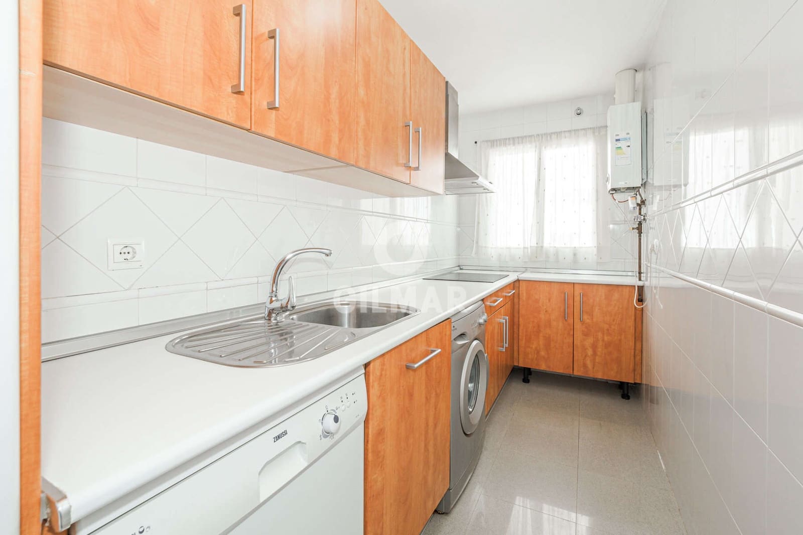 2 sovrum Lägenhet till salu i Sevilla stad med garage - 370 000 € (Ref: 9906693)