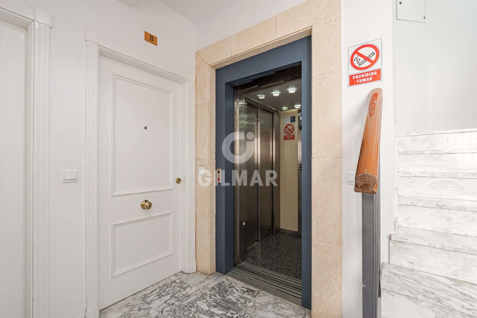 2 sovrum Lägenhet till salu i Sevilla stad med garage - 370 000 € (Ref: 9906693)