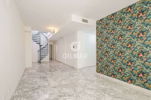 2 sovrum Lägenhet till salu i Huerta de Santa Teresa, Sevilla stad med garage - 370 000 € (Ref: 9906693)