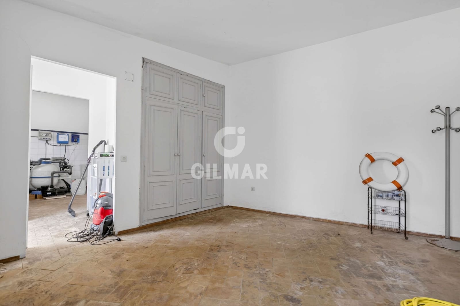 Chalet de 4 habitaciones en Tomares en venta con piscina garaje - 925.000 € (Ref: 9906696)