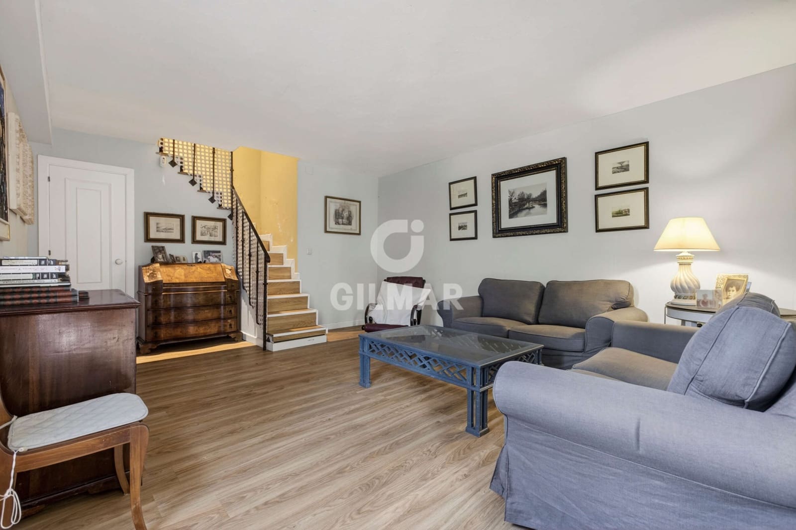 Chalet de 4 habitaciones en Tomares en venta con piscina garaje - 925.000 € (Ref: 9906696)