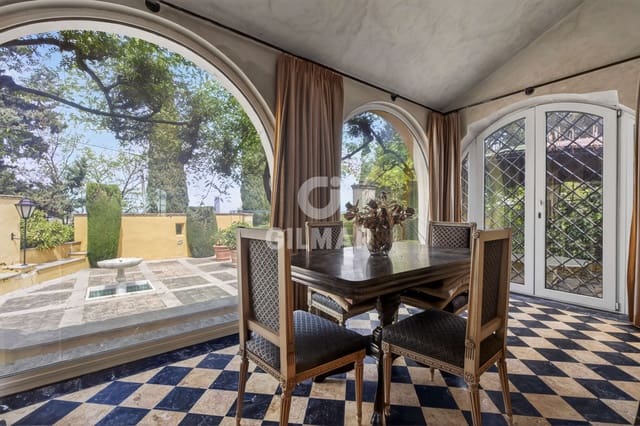 Chalet de 4 habitaciones en Tomares en venta con piscina garaje - 925.000 € (Ref: 9906696)