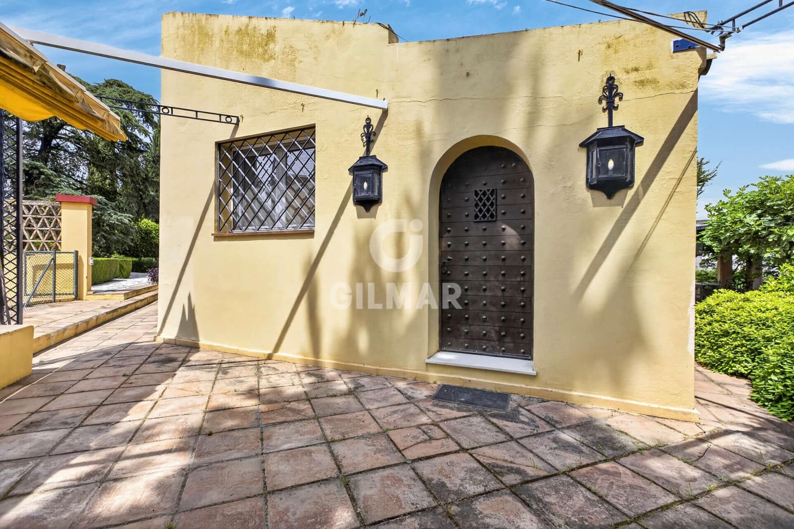 Chalet de 4 habitaciones en Tomares en venta con piscina garaje - 925.000 € (Ref: 9906696)