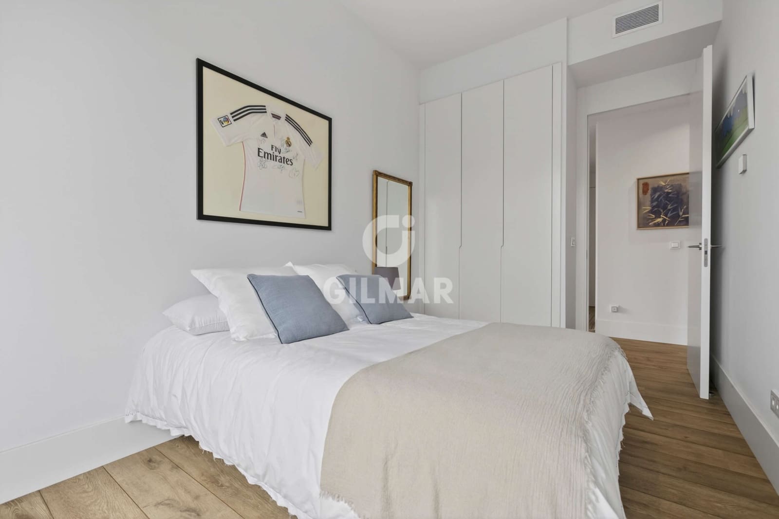 3 bedroom Flat for sale in Seville city with pool garage - € 798,000 (Ref: 9906697)