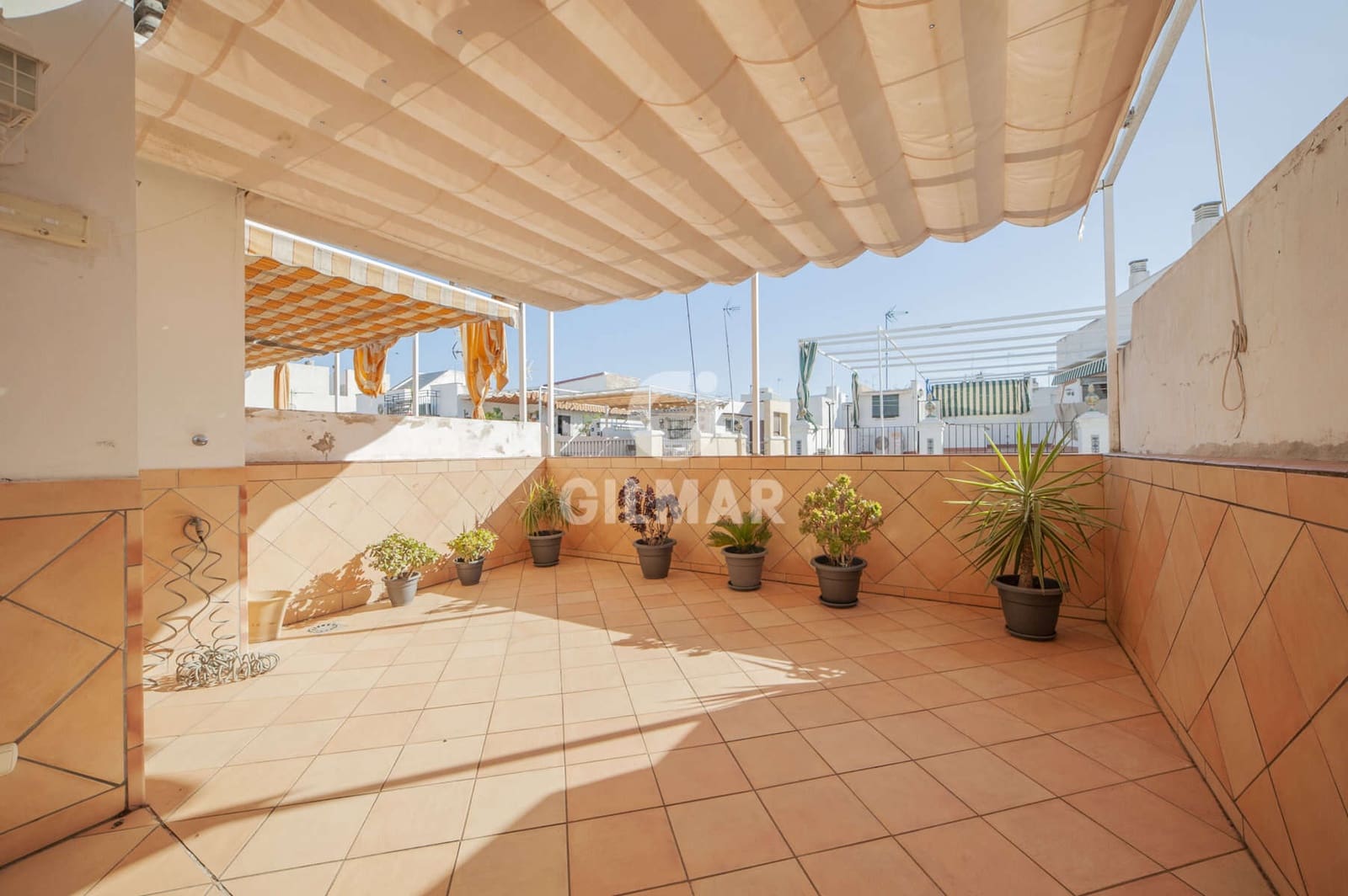 4 bedroom Terraced Villa for sale in Seville city - € 687,000 (Ref: 9906698)