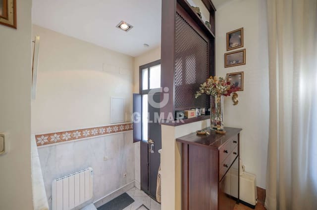 4 bedroom Terraced Villa for sale in San José Obrero, Seville city - € 687,000 (Ref: 9906698)