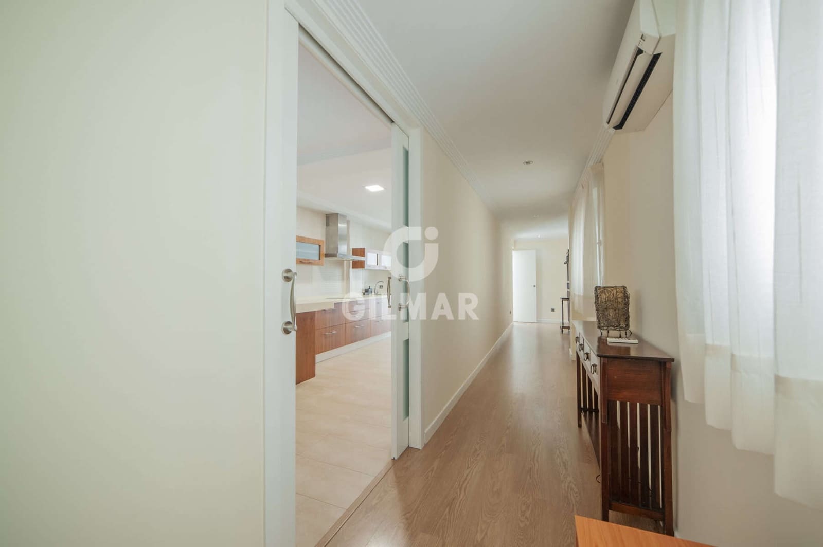 4 bedroom Flat for sale in Seville city with garage - € 780,000 (Ref: 9906699)