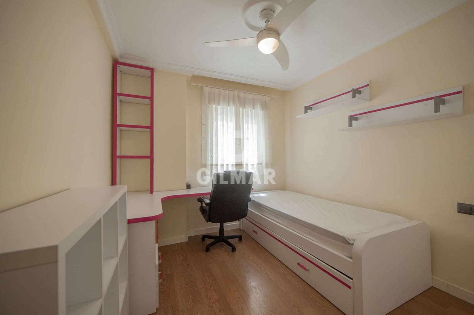 4 bedroom Flat for sale in Seville city with garage - € 780,000 (Ref: 9906699)