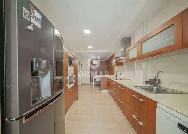 4 soveværelse Lejlighed til salg i La Calzada, Sevilla by med garage - € 780.000 (Ref: 9906699)