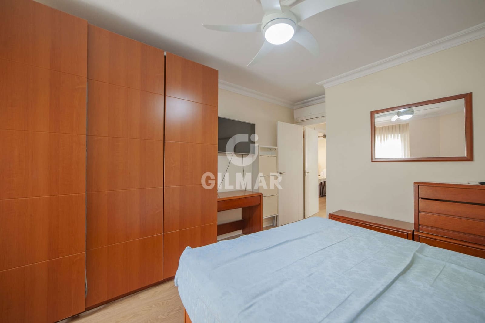 4 bedroom Flat for sale in Seville city with garage - € 780,000 (Ref: 9906699)