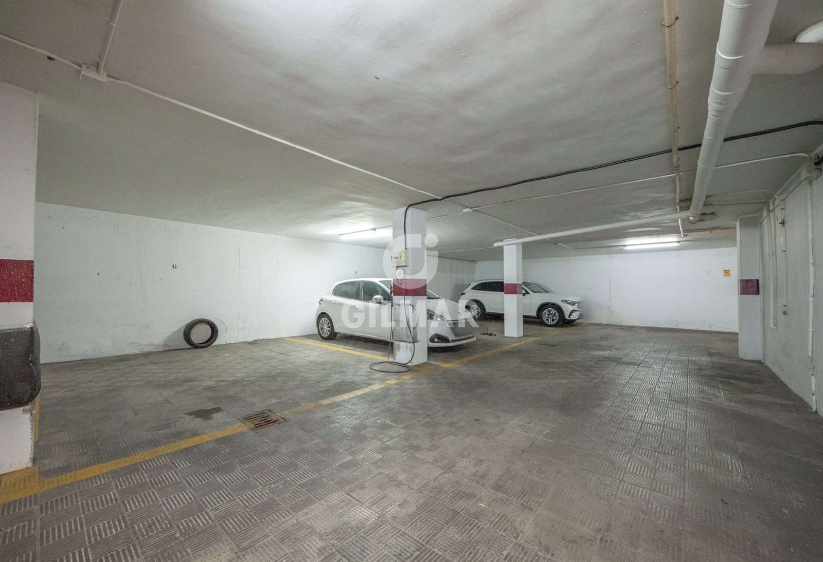4 bedroom Flat for sale in Seville city with garage - € 780,000 (Ref: 9906699)