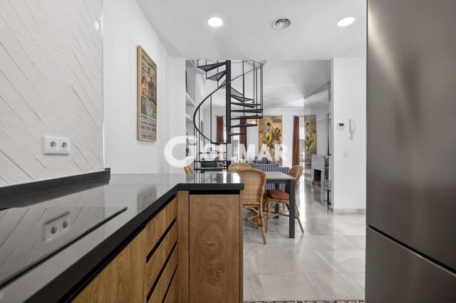 1 bedroom Penthouse for sale in San Vicente, Seville city - € 510,000 (Ref: 9906700)