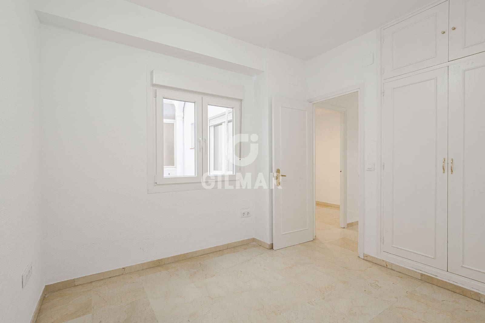 3 bedroom Flat for sale in Seville city with garage - € 489,000 (Ref: 9906703)