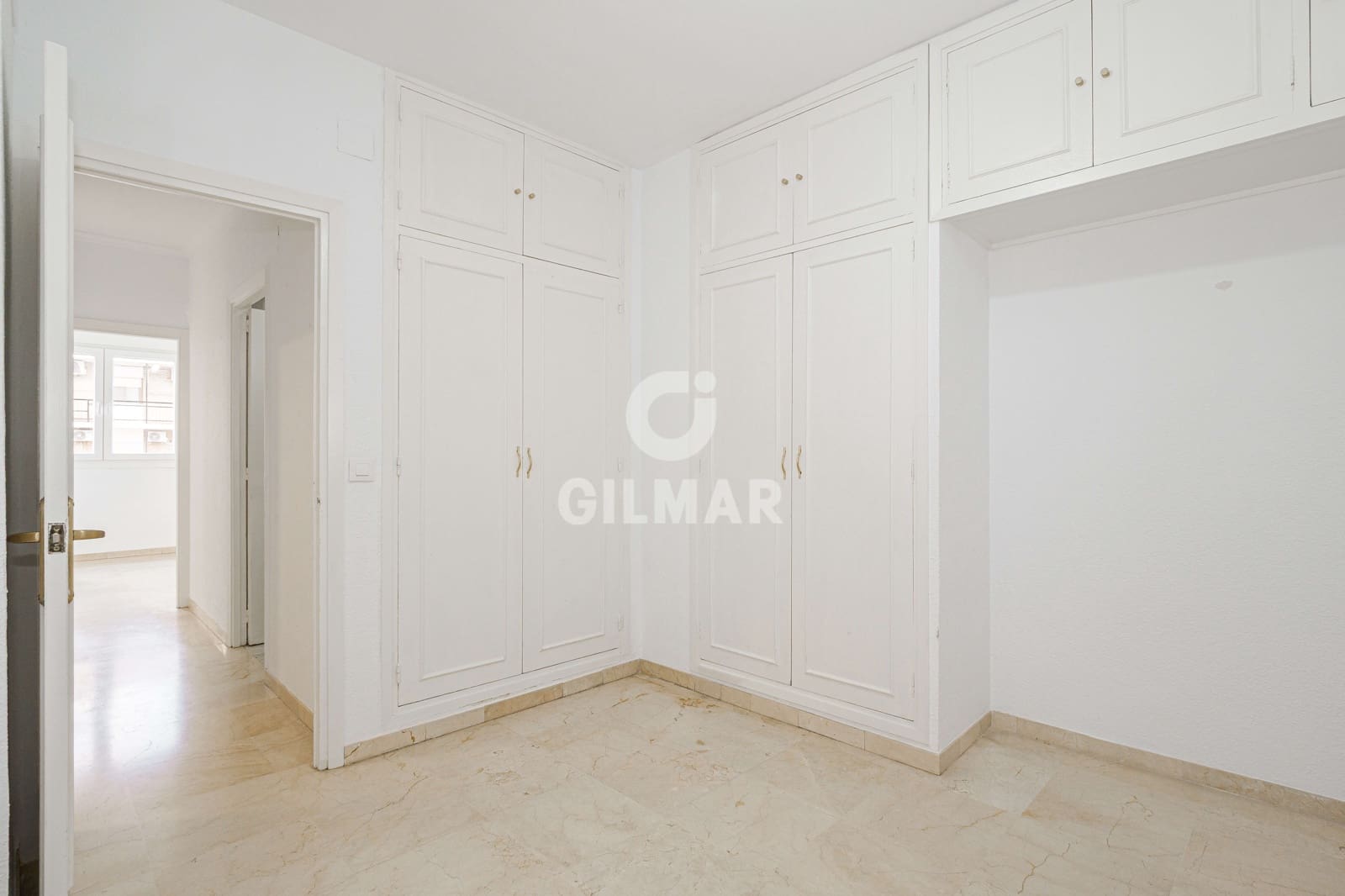 3 bedroom Flat for sale in Seville city with garage - € 489,000 (Ref: 9906703)