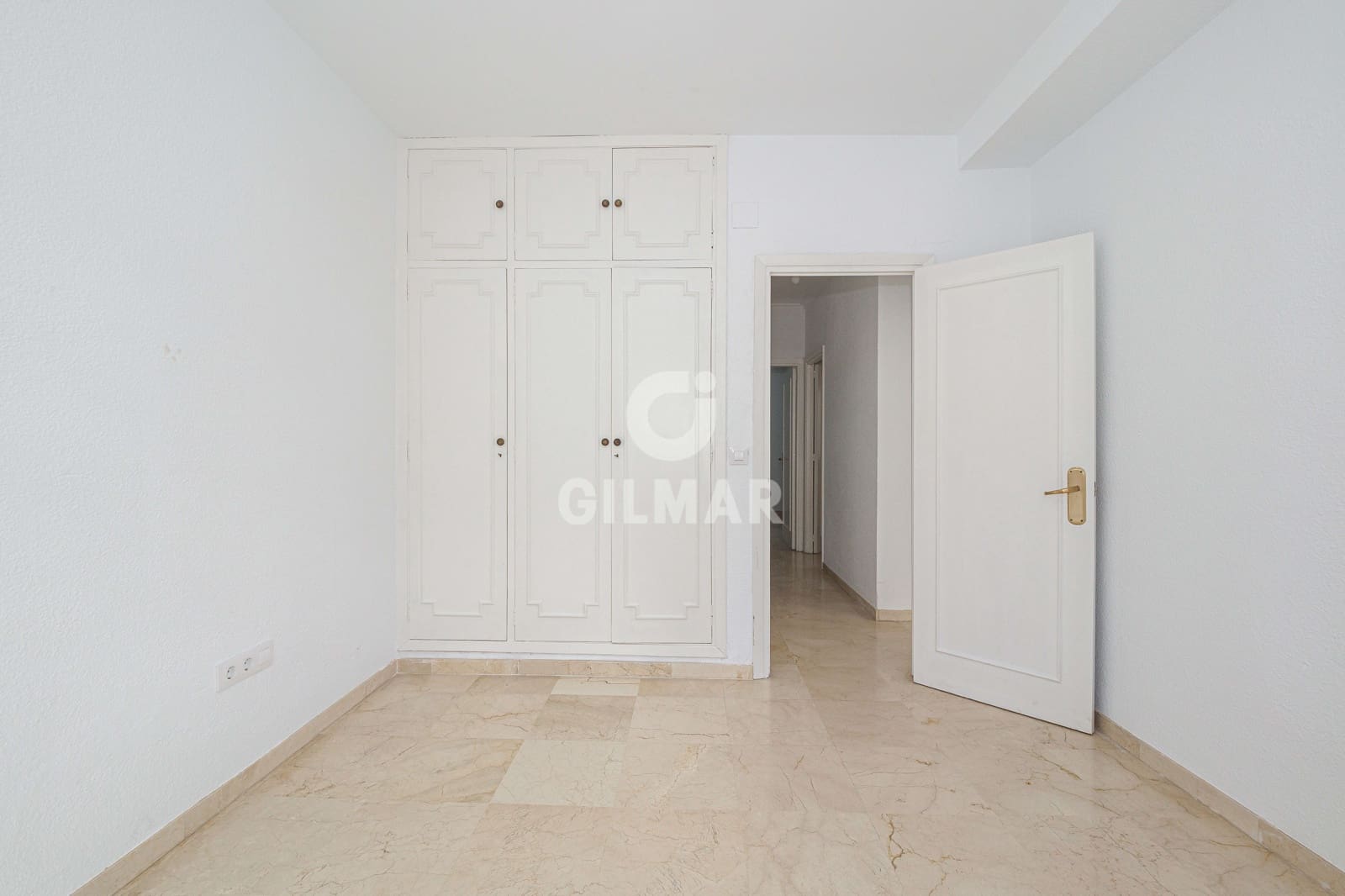 3 bedroom Flat for sale in Seville city with garage - € 489,000 (Ref: 9906703)
