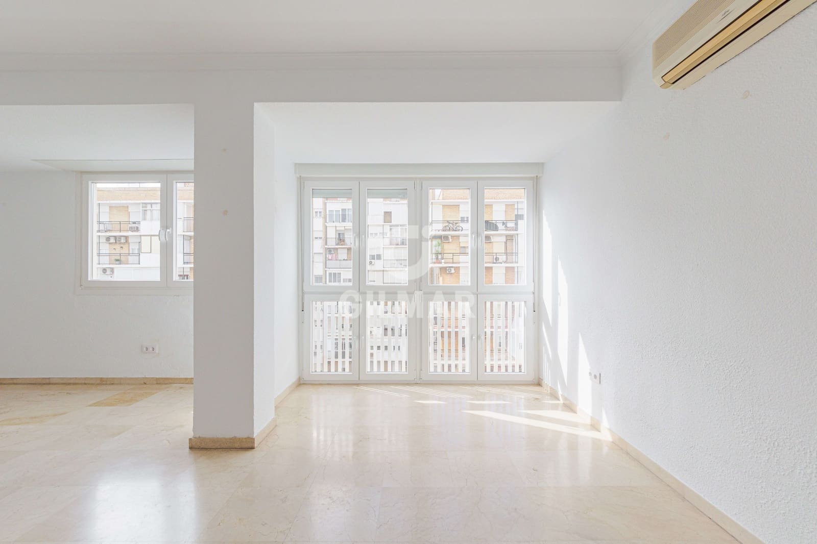 3 bedroom Flat for sale in Seville city with garage - € 489,000 (Ref: 9906703)