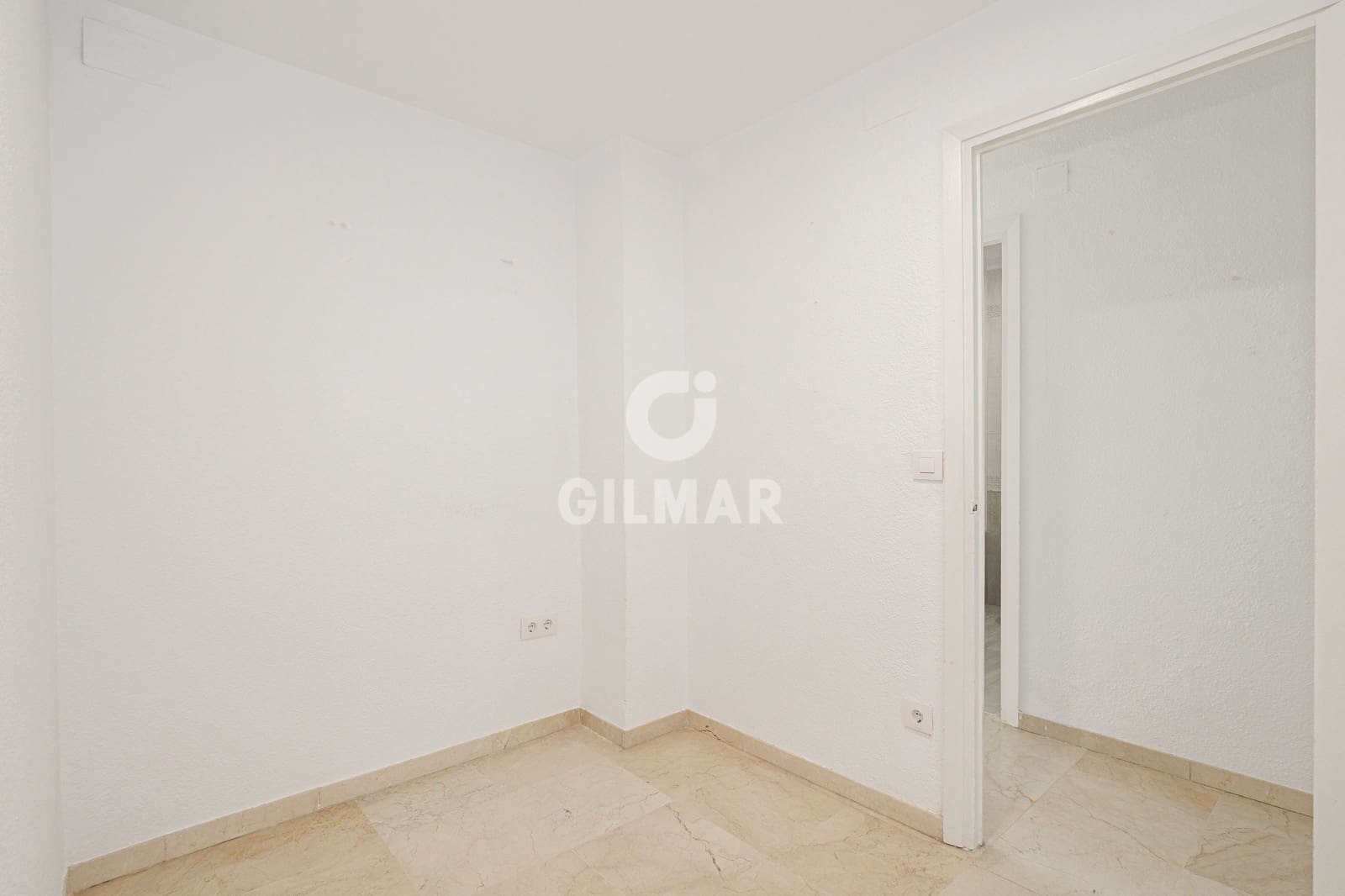 3 bedroom Flat for sale in Seville city with garage - € 489,000 (Ref: 9906703)