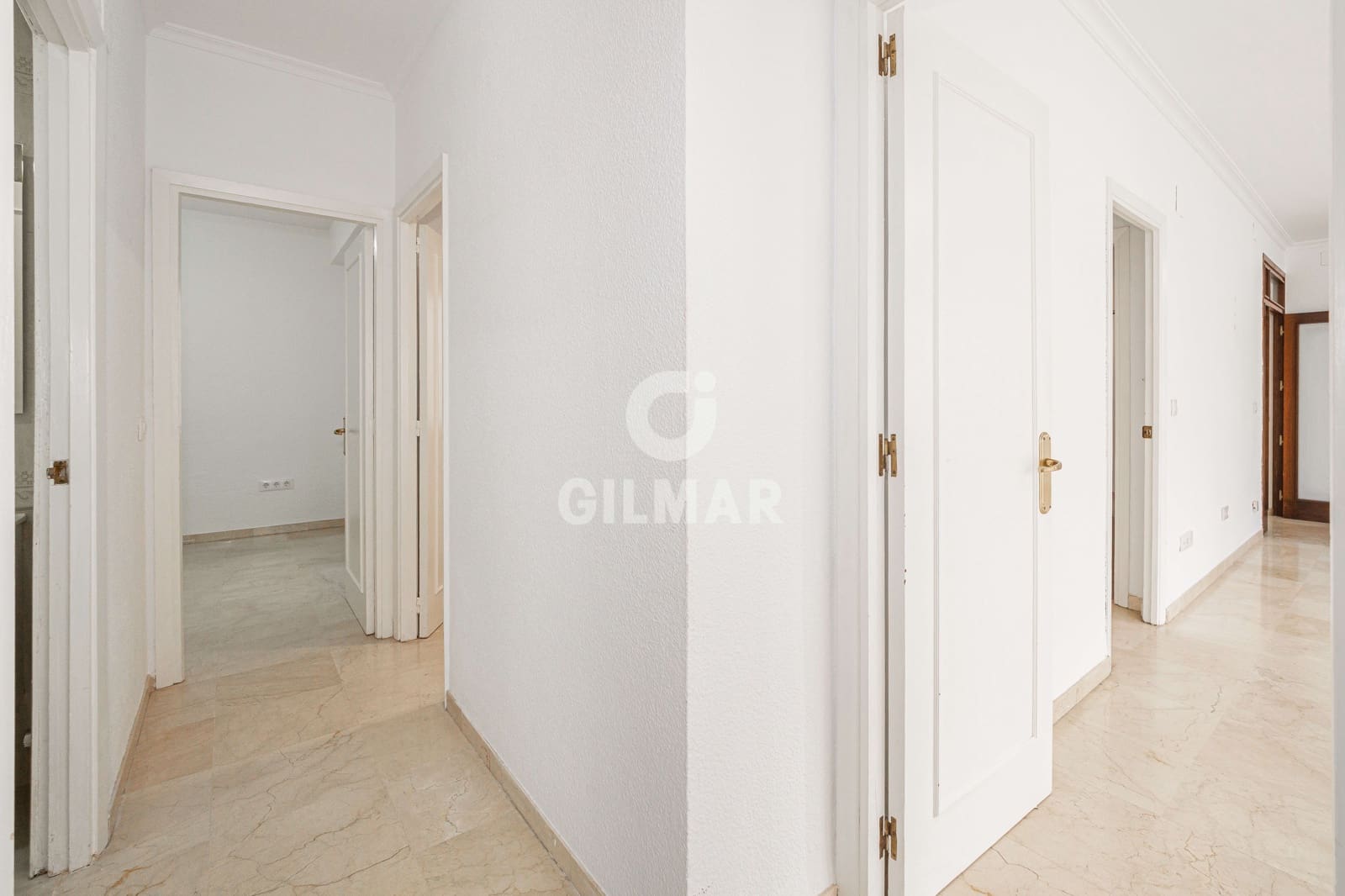3 bedroom Flat for sale in Seville city with garage - € 489,000 (Ref: 9906703)