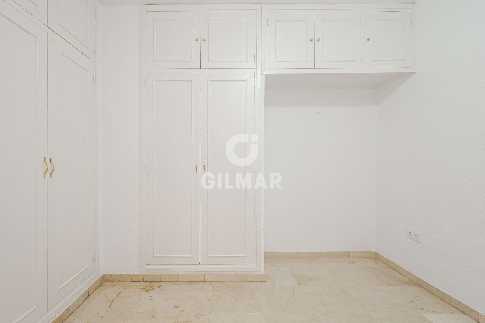 3 bedroom Flat for sale in Seville city with garage - € 489,000 (Ref: 9906703)