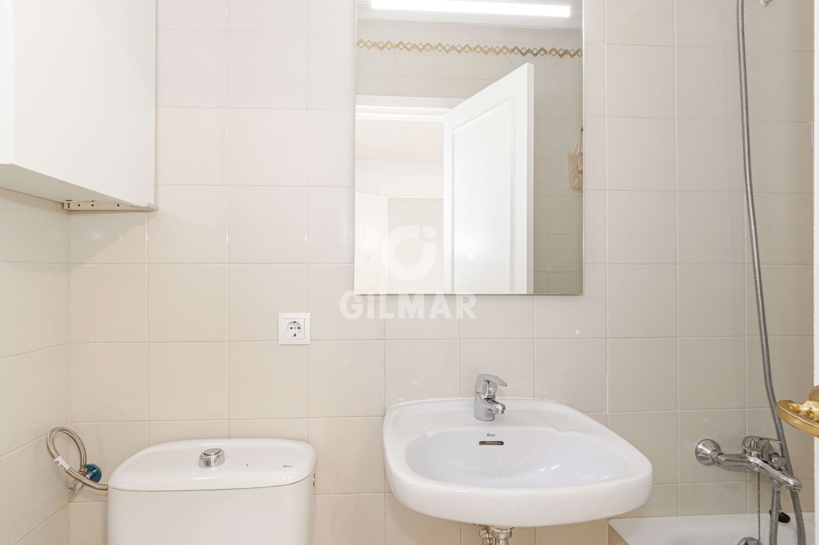3 bedroom Flat for sale in Seville city with garage - € 489,000 (Ref: 9906703)