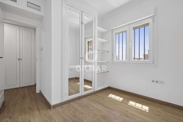3 bedroom Flat for sale in Seville city with garage - € 499,000 (Ref: 9906705)