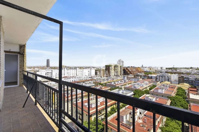 3 bedroom Flat for sale in Seville city with garage - € 499,000 (Ref: 9906705)