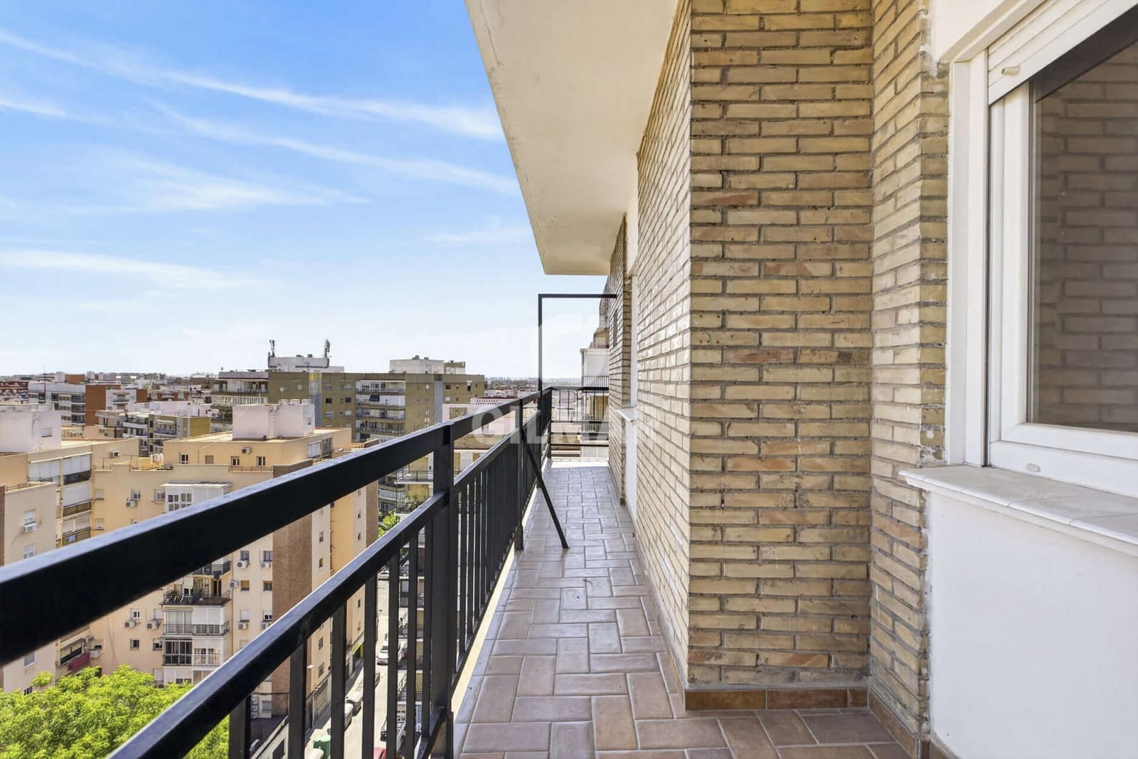 3 bedroom Flat for sale in Seville city with garage - € 499,000 (Ref: 9906705)