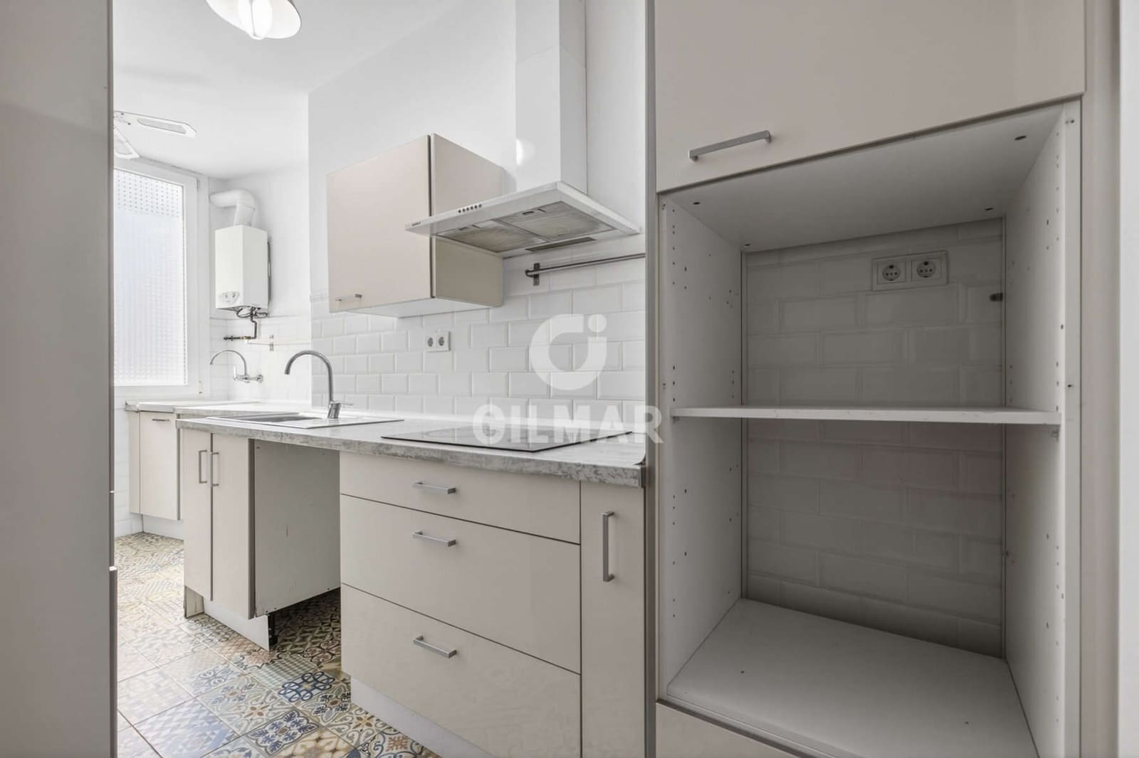 3 bedroom Flat for sale in Seville city with garage - € 499,000 (Ref: 9906705)