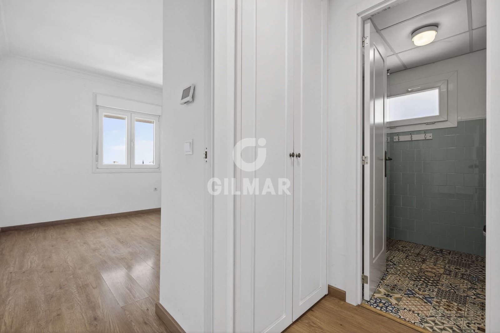 3 bedroom Flat for sale in Seville city with garage - € 499,000 (Ref: 9906705)